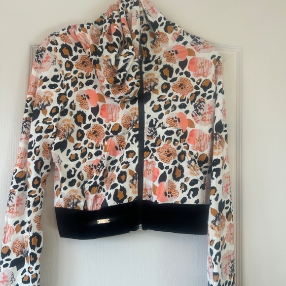 Noire Blanc workout jackets - Picture 2 of 9